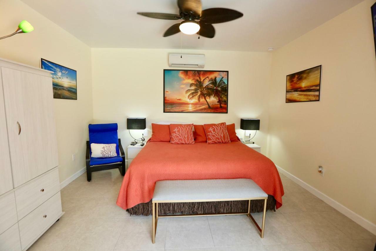 Fantasy Island Inn, Caters to Men Wilton Manors Bagian luar foto