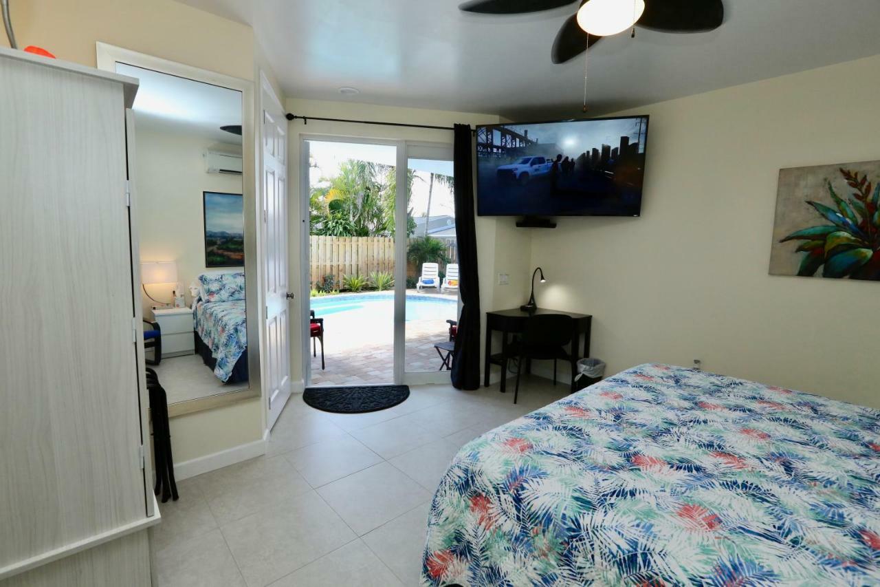 Fantasy Island Inn, Caters to Men Wilton Manors Bagian luar foto
